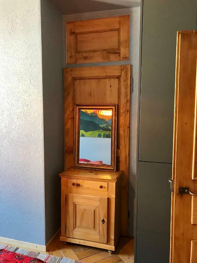 Appartement 1Bijou La Chaux De Fonds Exteriör bild